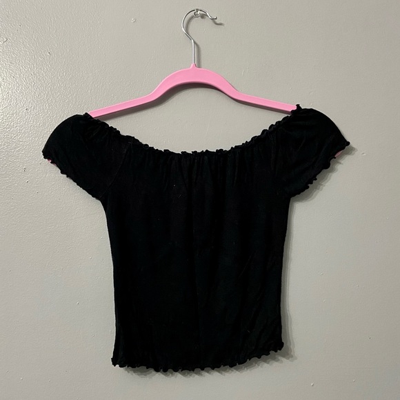 Off-Shoulder Ruffled Crop Top - Picture 4 of 4